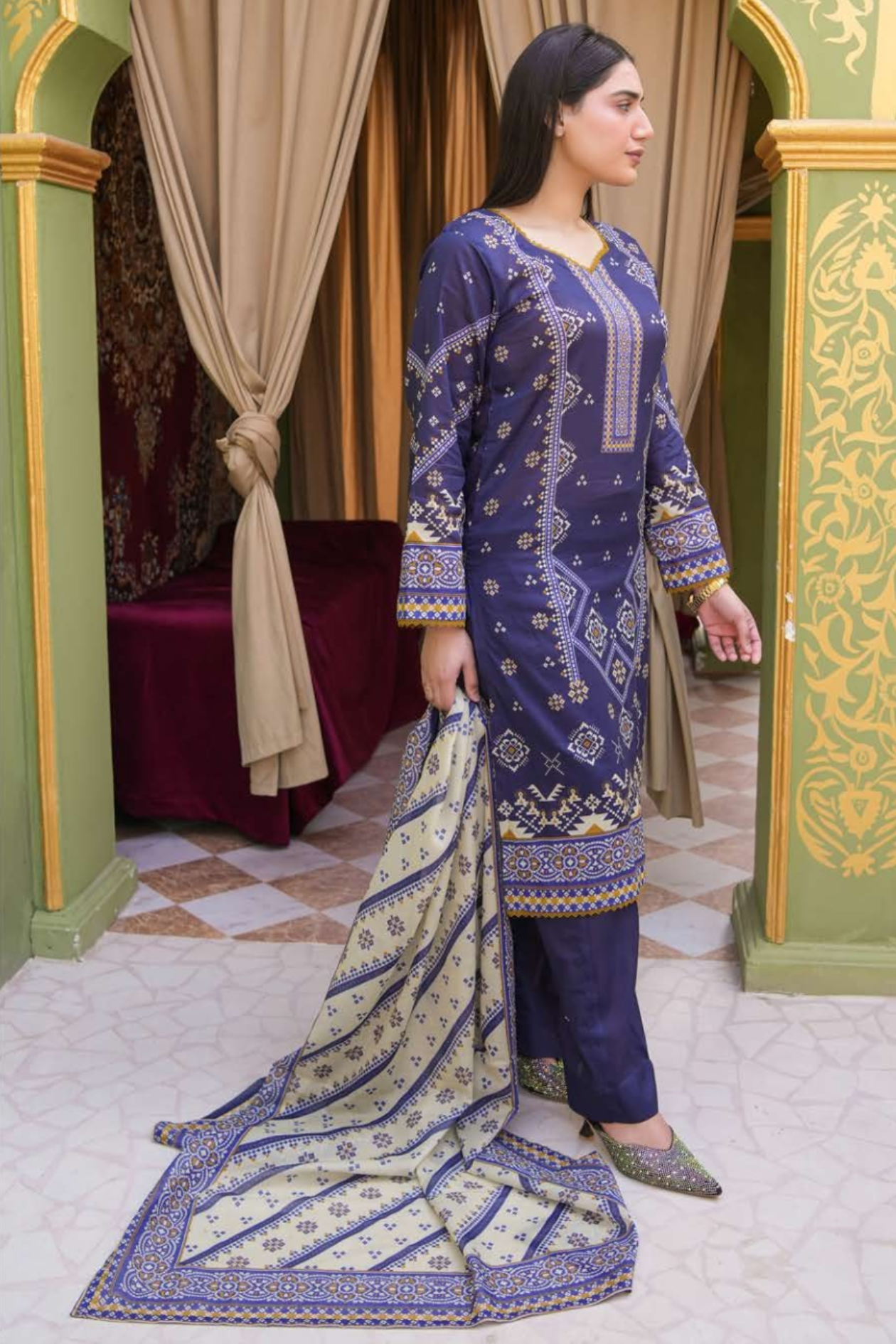 Lllic Purple Printed Lawn 3PC