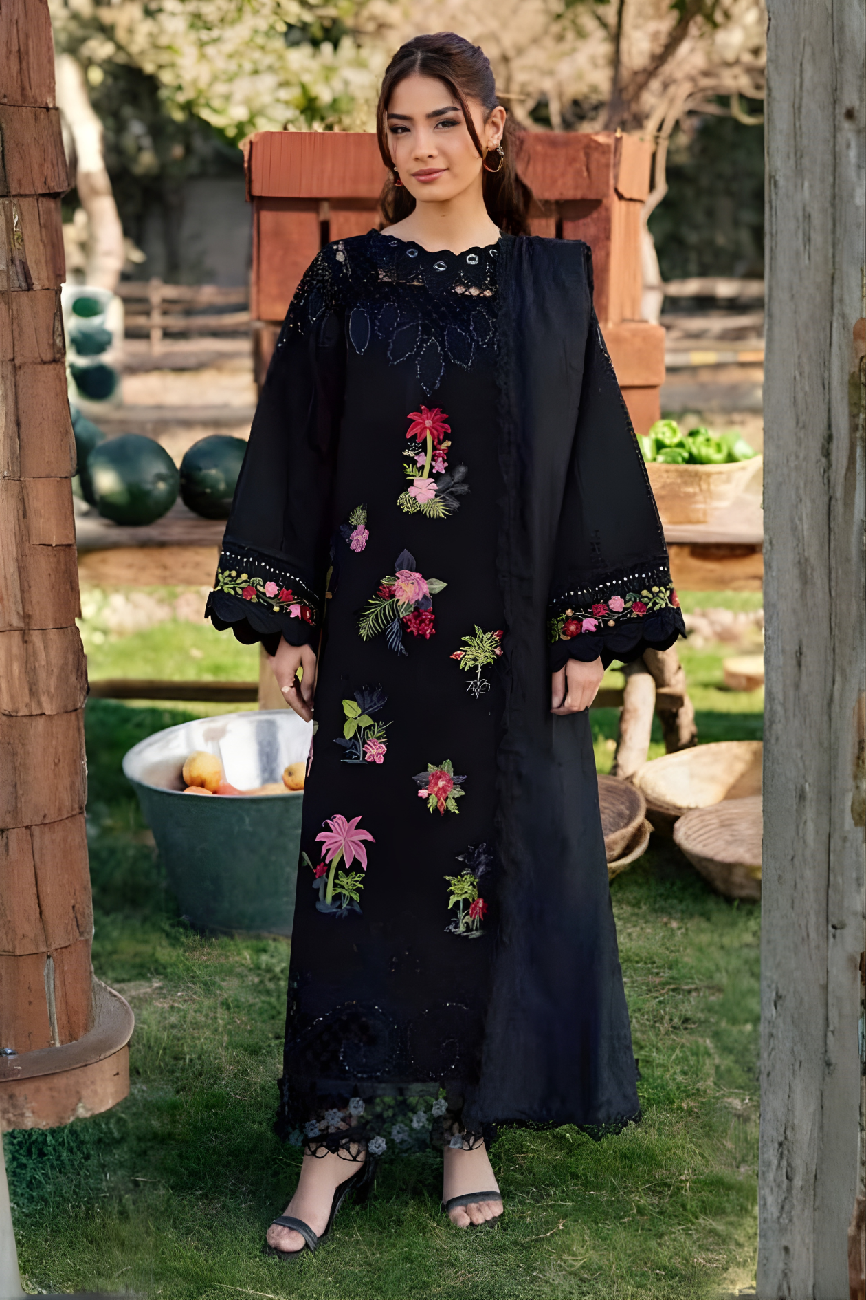 Black 3-piece embroidered suit